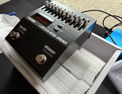 Boss-EQ-200 programmable graphic EQ